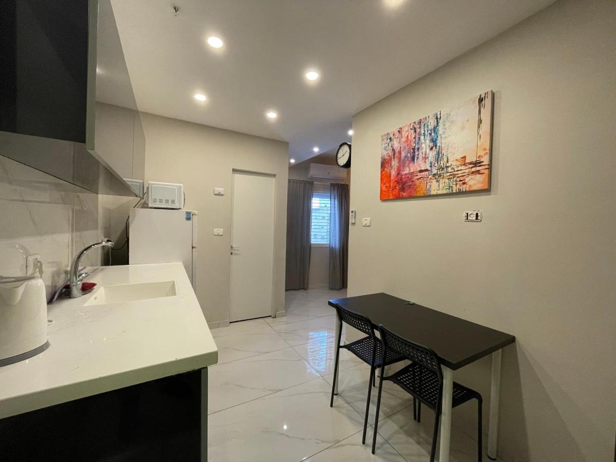 דירות רוטשילד Petach Tikva Exterior photo